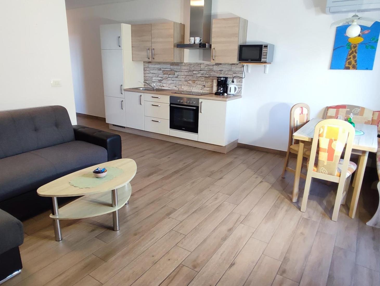 Apartments And Wellness Jelovca Radovljica Esterno foto