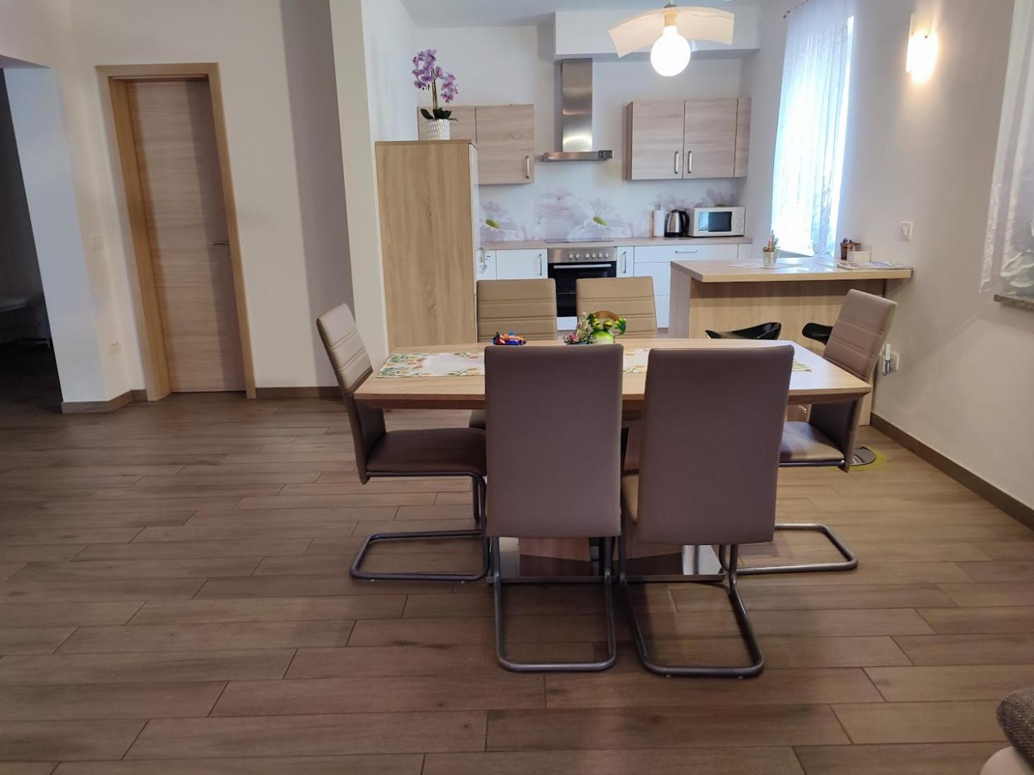 Apartments And Wellness Jelovca Radovljica Esterno foto