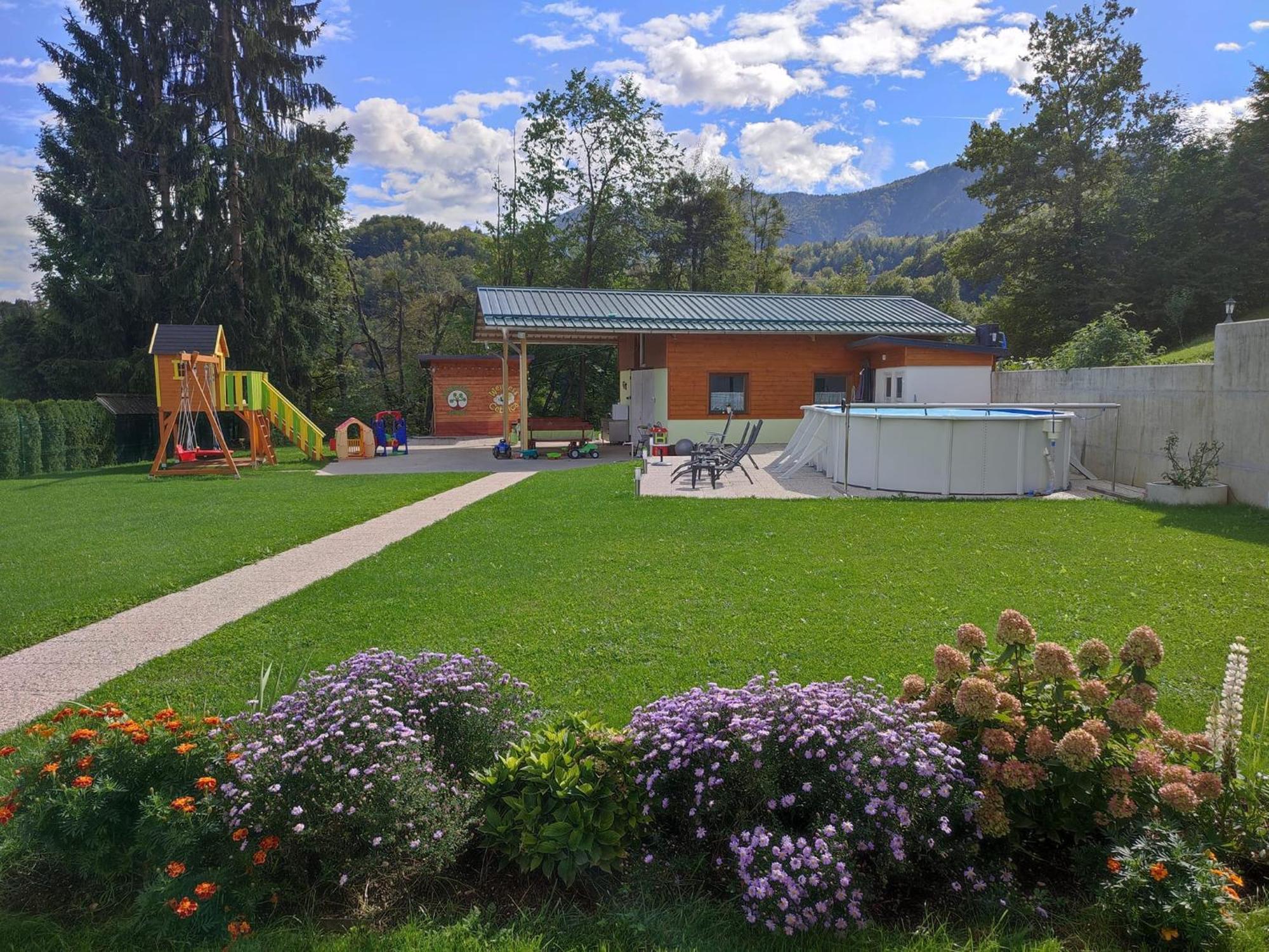 Apartments And Wellness Jelovca Radovljica Esterno foto
