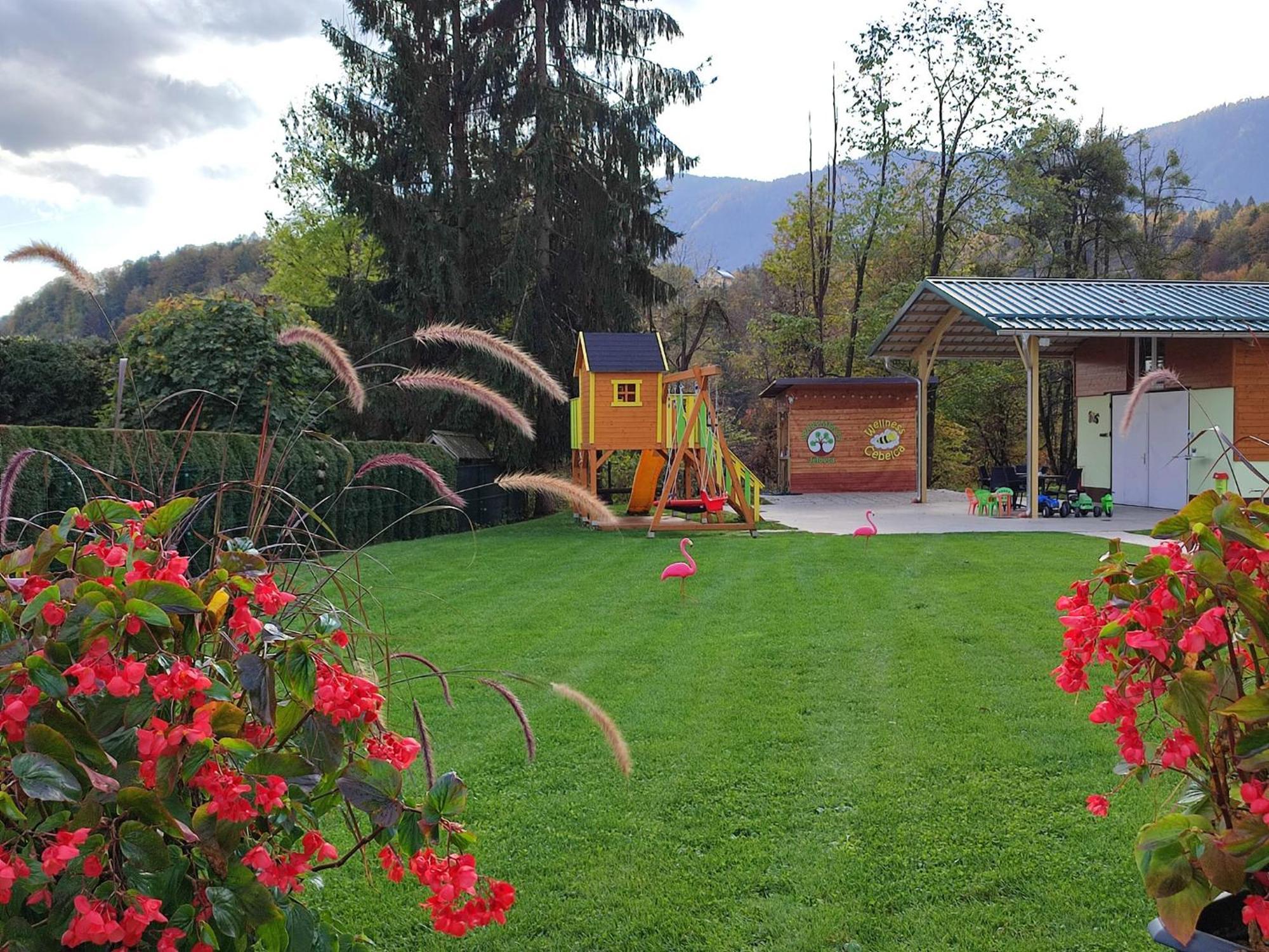 Apartments And Wellness Jelovca Radovljica Esterno foto