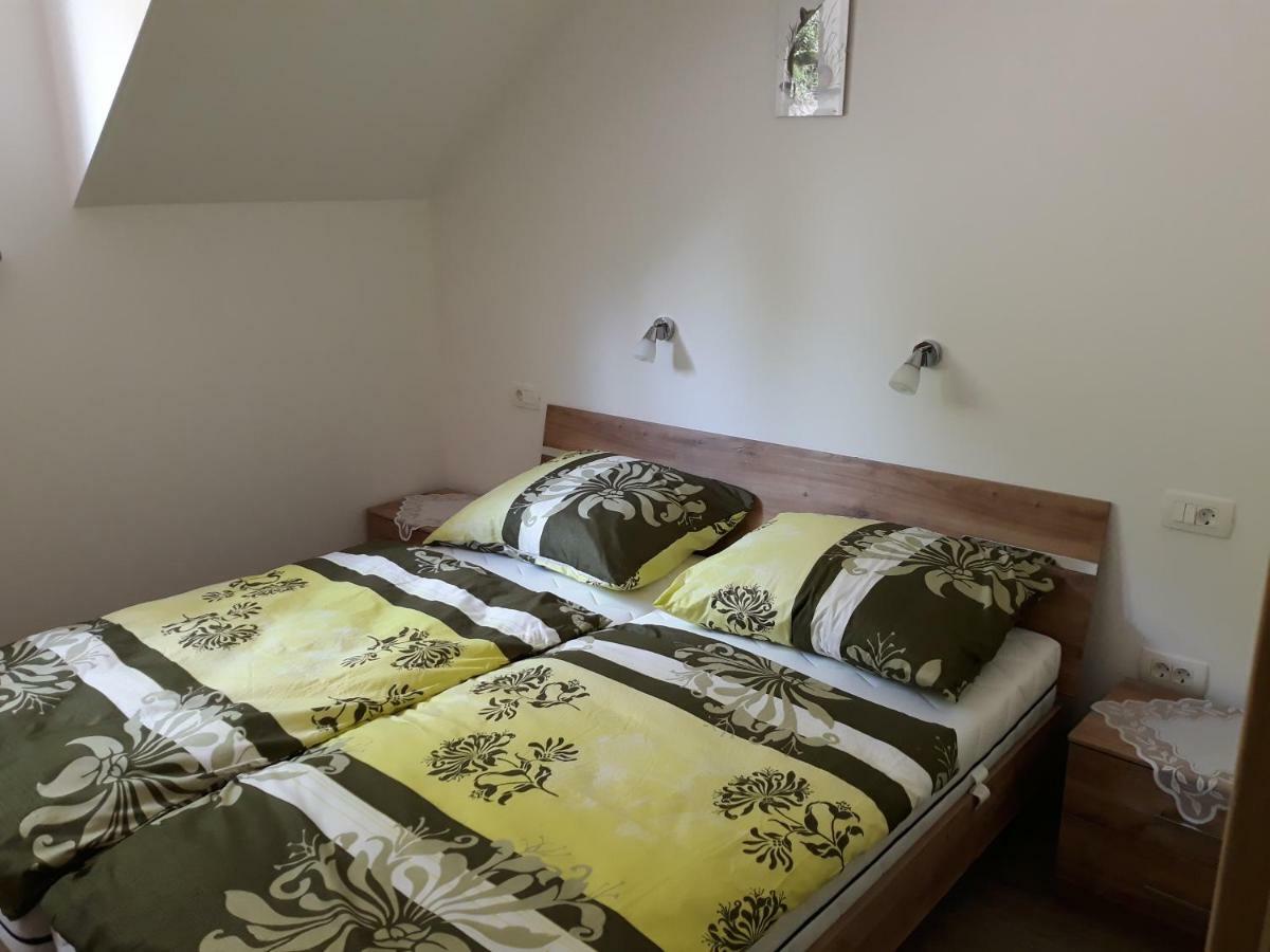 Apartments And Wellness Jelovca Radovljica Esterno foto